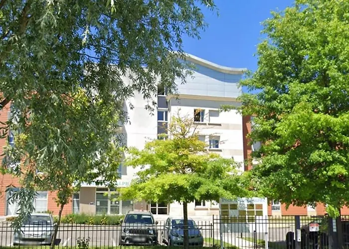 Le Ciel, Proche Appartement